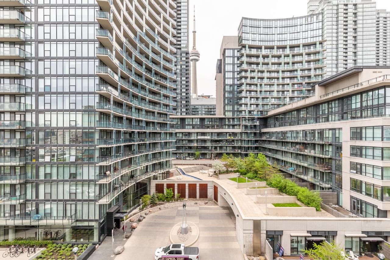 Luxury 2BR Toronto Downtown Condo w/ CN Tower View Zewnętrze zdjęcie