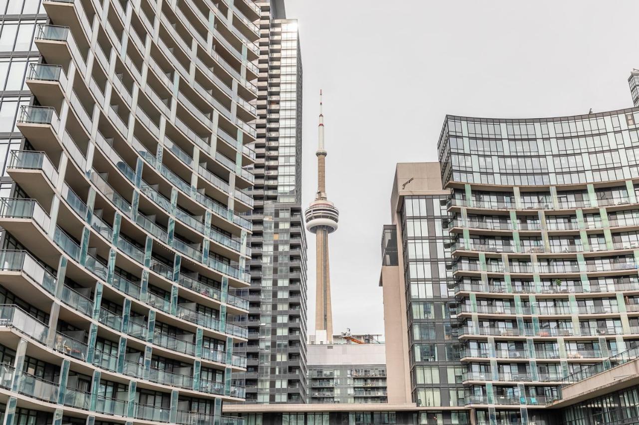 Luxury 2BR Toronto Downtown Condo w/ CN Tower View Zewnętrze zdjęcie